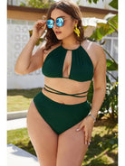Two-piece beach set front view - Epicplacess