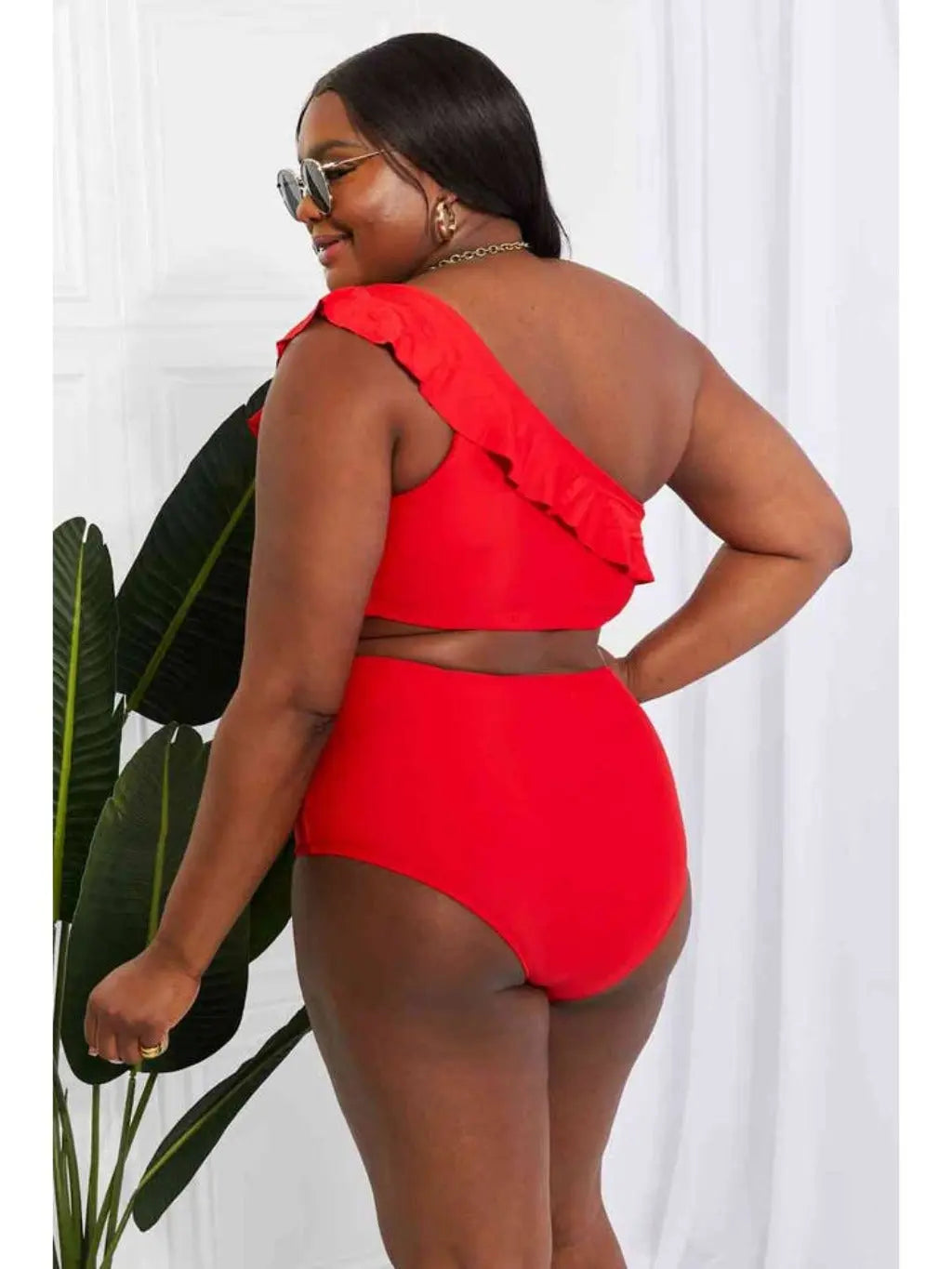 Seaside Romance red swim detail - Epicplacess