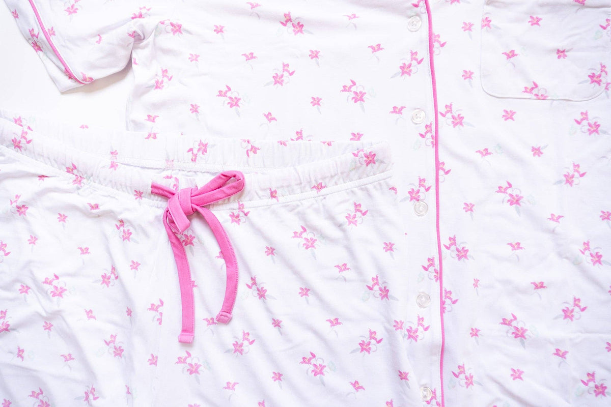 Women's lily floral bamboo button-up pajama short set with contrast piping