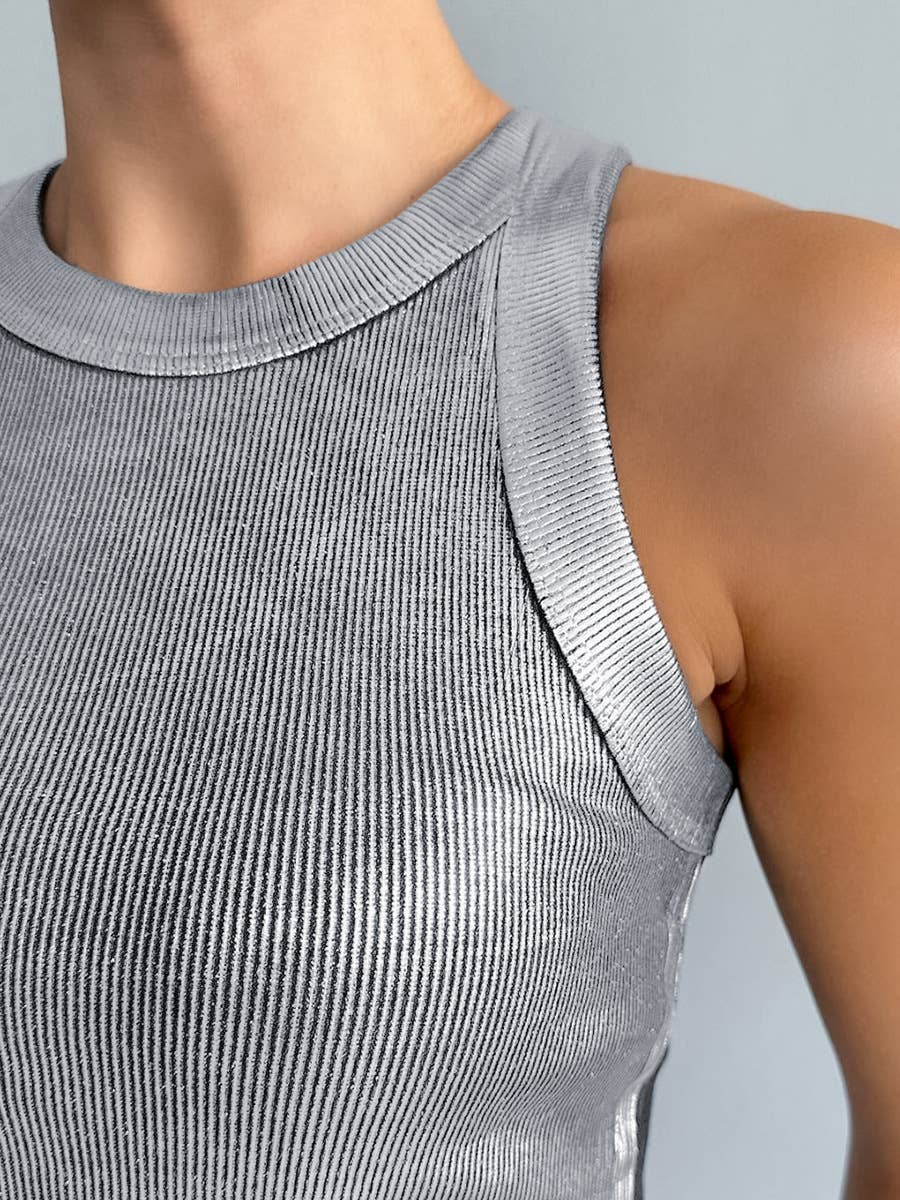 Women's silver metallic crewneck sleeveless tank top - photo 4