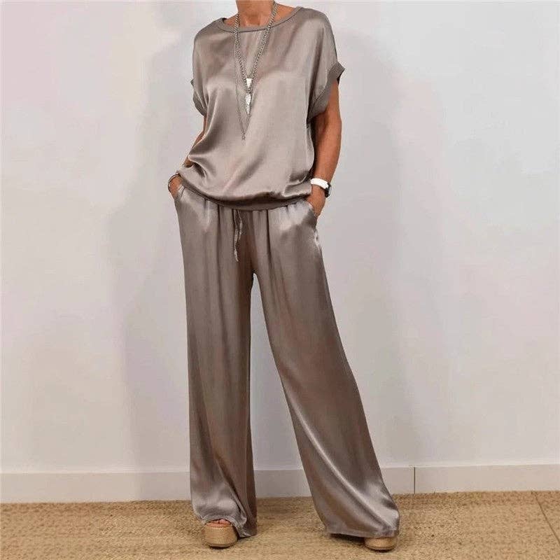 Women's brown short-sleeve raglan tee and wide-leg pant set – view 4
